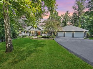 2205 Lakewood Forest Rd, Moneta, VA 24121
