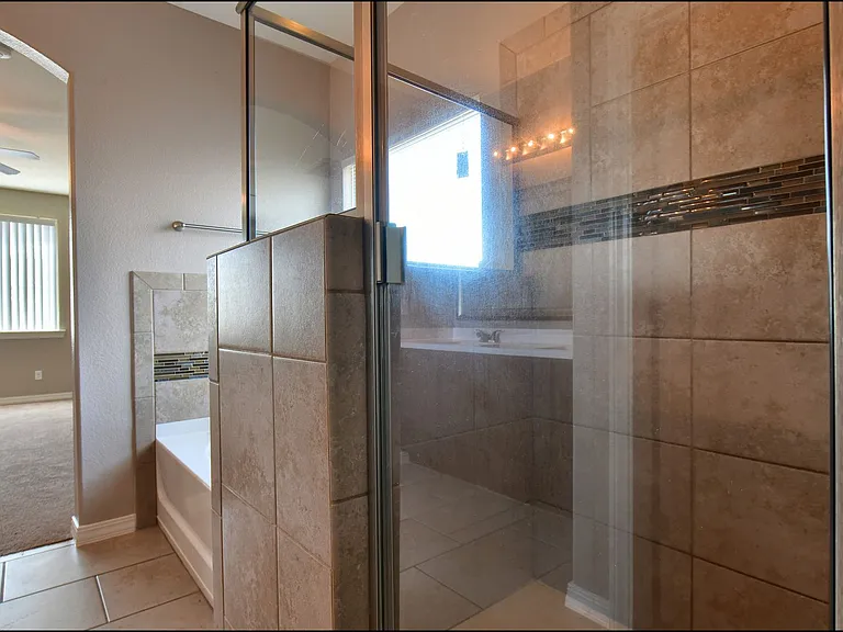 6560 Westfield Dr — Photo 23