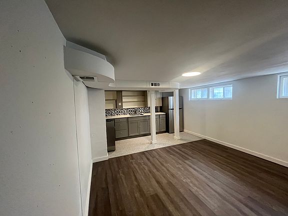 4th image of 1203 W Mulberry St #B