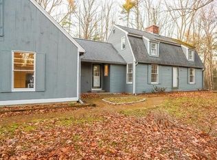 9 Wheeler St, Pepperell, MA 01463