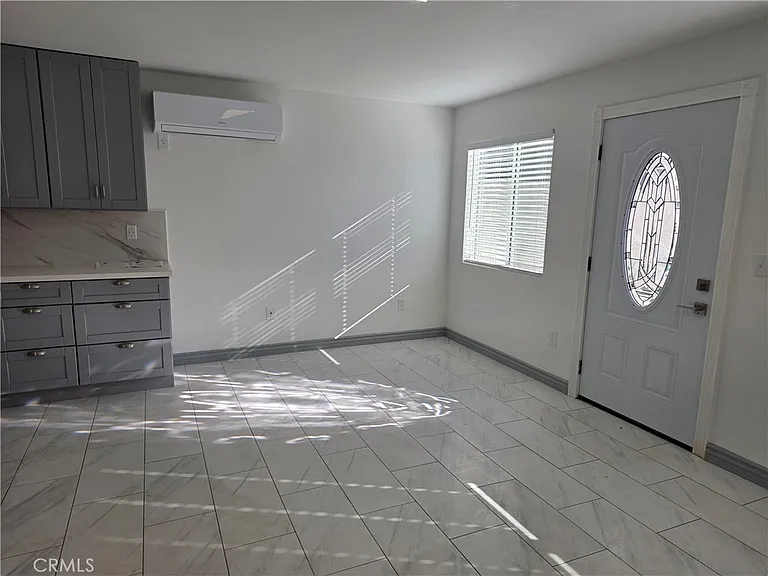 2057 W Norwalk Ave — Photo 5