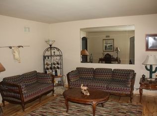 641 Robinhood Ln, La Grange Park, IL 60526