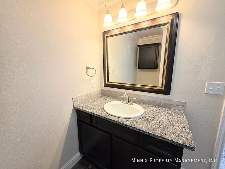 9411 Sagebrush Ave — Photo 14