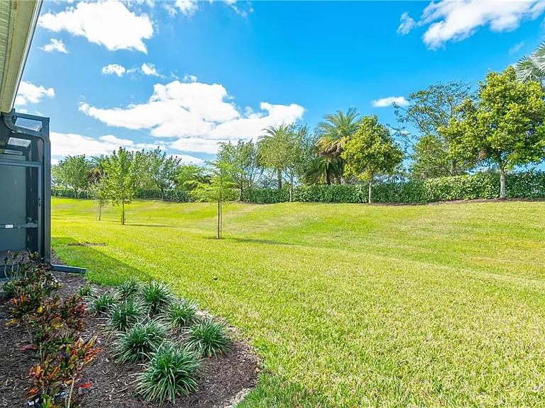 14559 Edgewater Cir — Photo 22