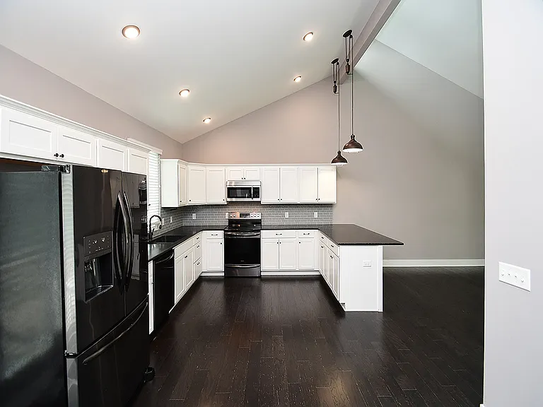 4004 N 162nd Ave — Photo 7