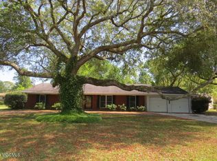 12905 Cambridge Blvd, Ocean Springs, MS 39564