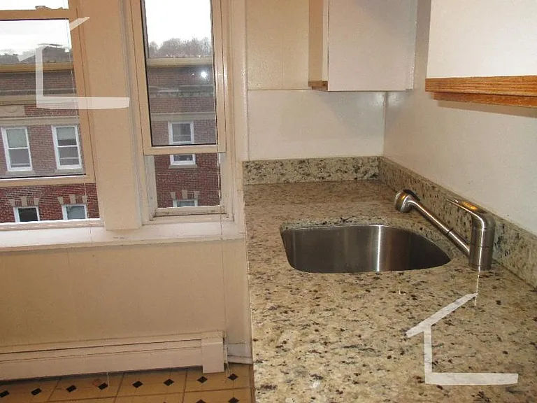 190 Winthrop Rd #32 — Photo 14