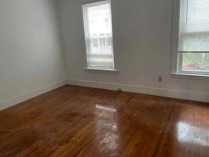 Studio, 400 sqft, $2,000 — Photo 3