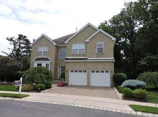 18 Merion Ct, Monroe Twp, NJ 08831