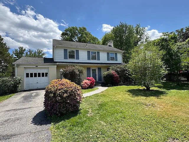 5600 Beam Ct — Photo 2