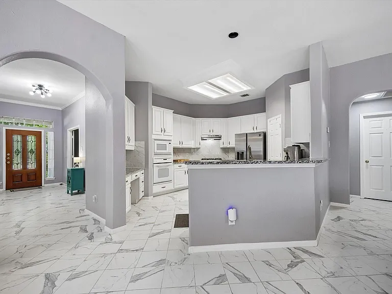 5918 Amherst Ct — Photo 9