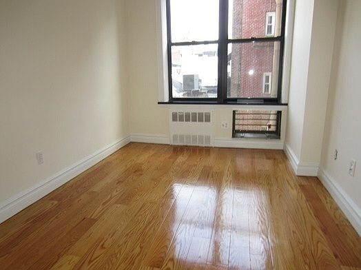 2nd image of 725 Flatbush Ave