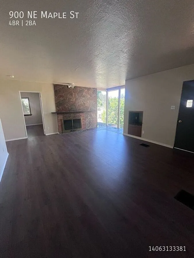 WSU Bound? Your 4-Bedroom House Is Waiting — Photo 2
