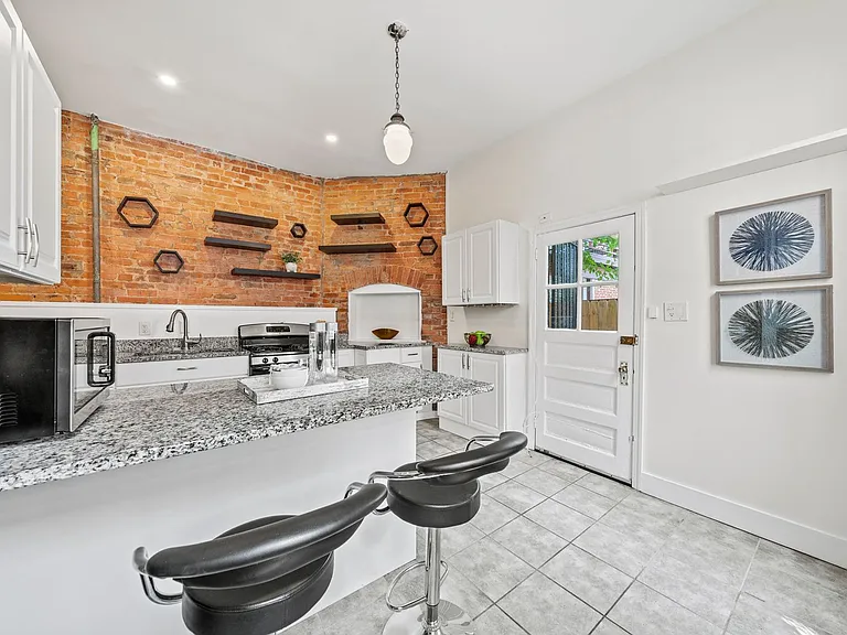 1306 Euclid St NW #2 — Photo 13
