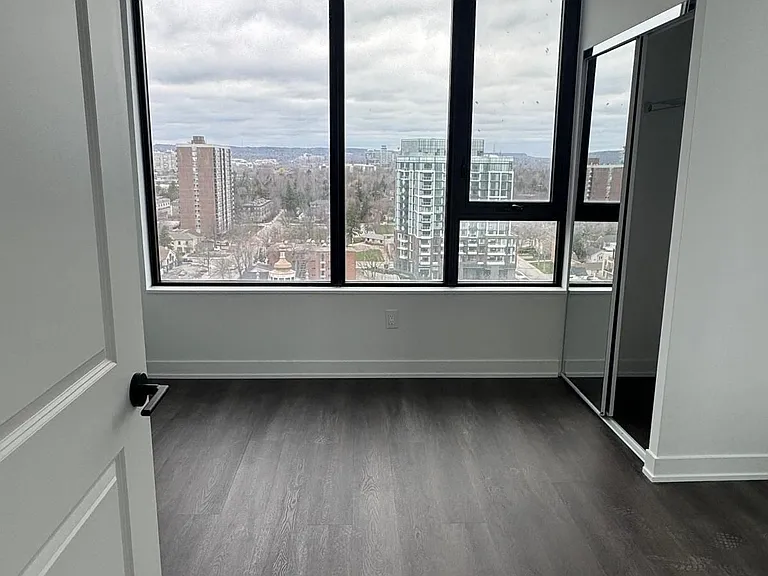 2075 Lakeshore Rd #1302 — Photo 17