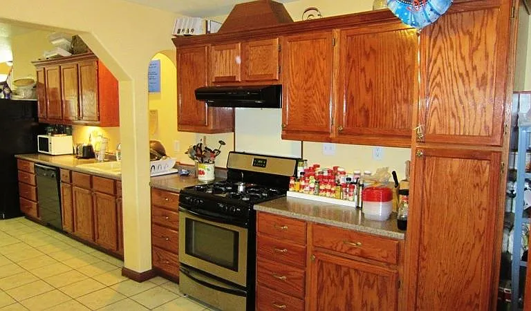 4703 Harmon Ave — Photo 5