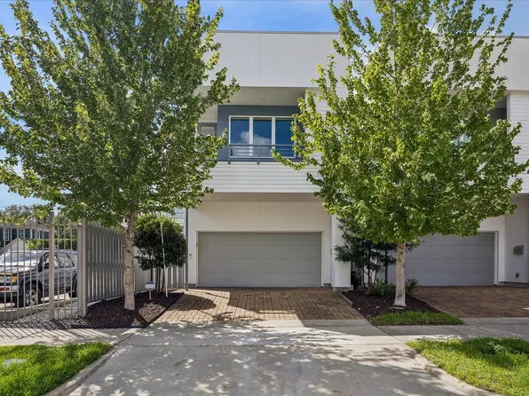 1317 W Clay St, Houston, TX 77019