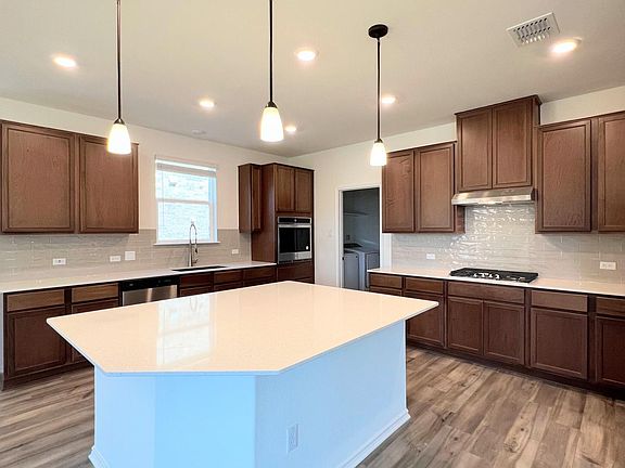5th image of 4402 Venticano Pl