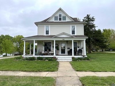 341 W Fremont Ave, Burlingame, KS, 66413