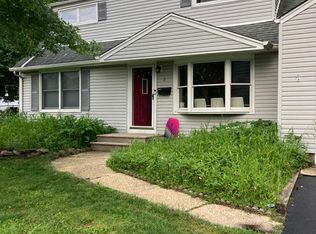 2 Lloyd Pl, Oakhurst, NJ 07755