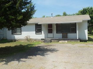 328 N 2nd St W, Sperry, OK 74073