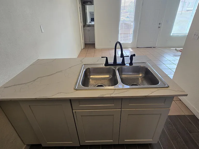 1447 N 53rd Dr — Photo 13