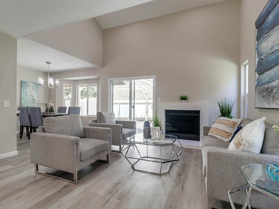 1st image of 1459 Manzana Way