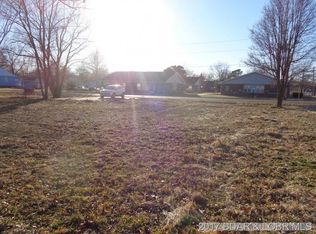 110 W Green St, Versailles, MO 65084