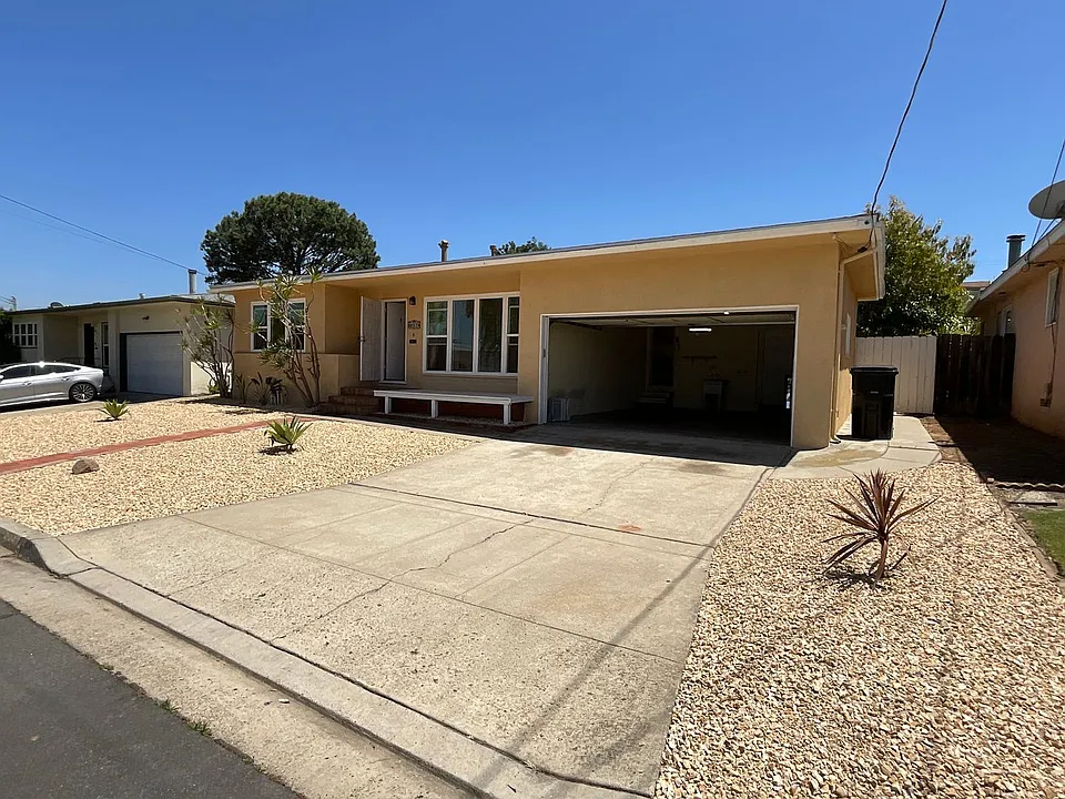 6653 Julie St