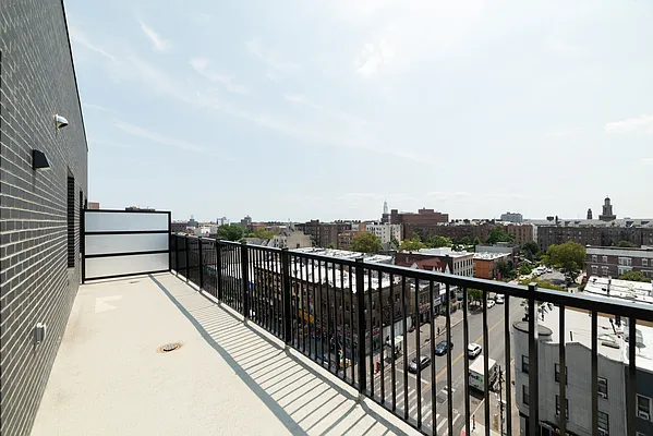 Rented by Key City Capital Inc | media 36