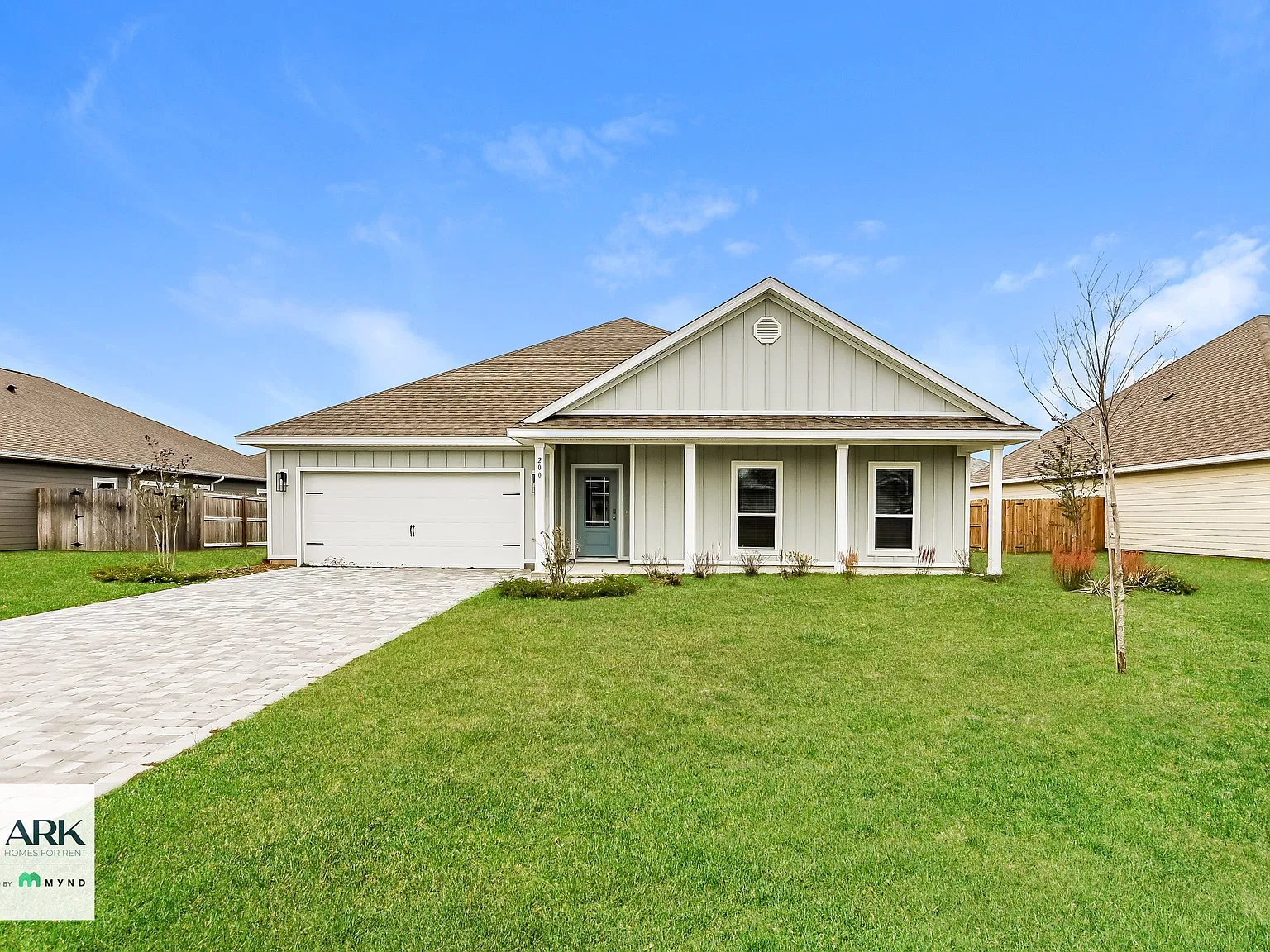 4 bed, 2.5 bath, 2306 sqft, $2,515 — Photo 1