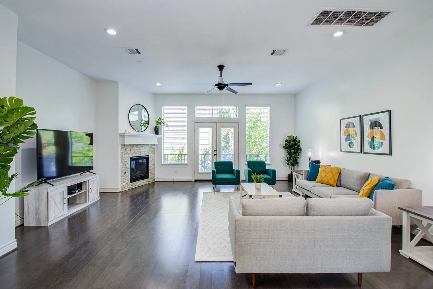3 bed, 3.0 bath, 2400 sqft, $12,295 — Photo 1