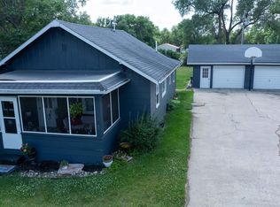 630 Stockwell St, Chamberlain, SD 57370