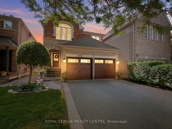 3092 Owls Foot Dr, Mississauga, ON L5M 6T8