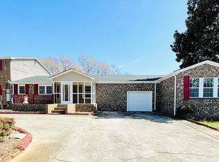 110 North St, Wellford, SC 29385