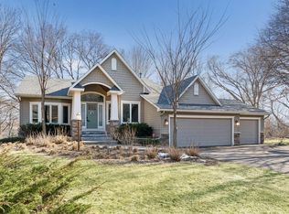 4424 Camelot Dr, Minnetonka, MN 55345