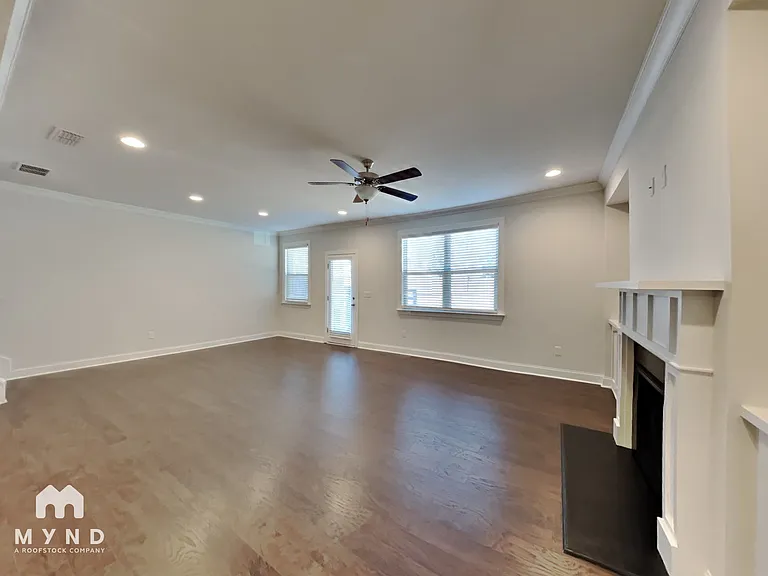 3150 McMurtry St — Photo 2