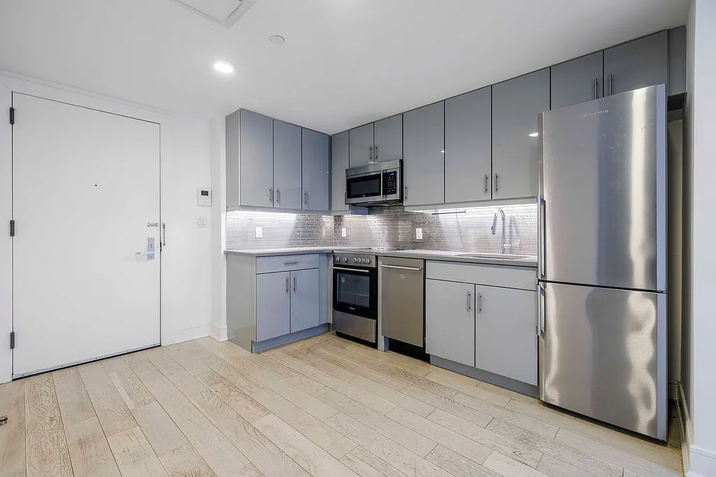531 West 159th Street — Photo 2