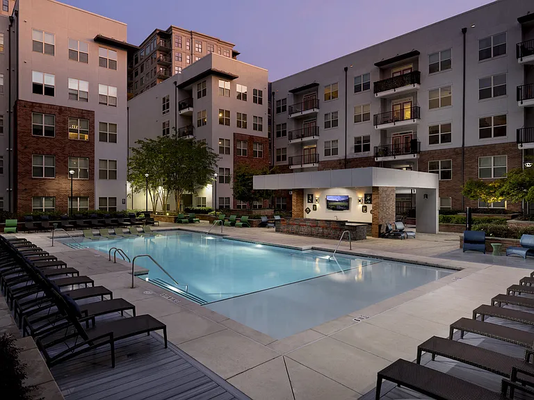 Camden Buckhead Square — Photo 19