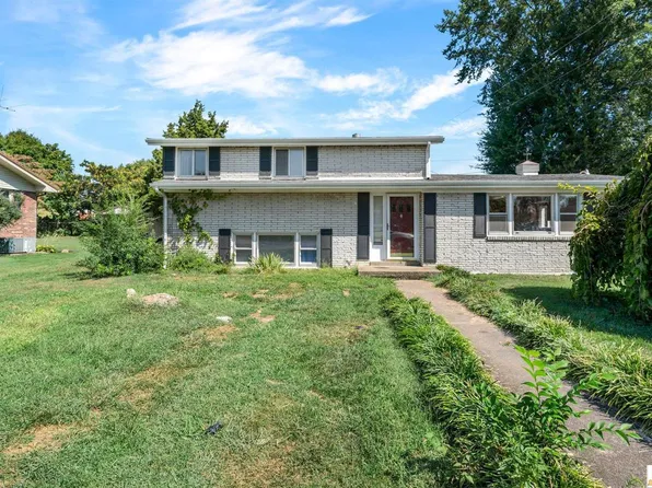 354 Parkway Dr, Scottsville, KY 42164