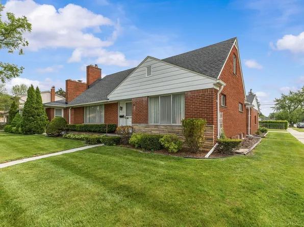 28400 Rosebriar St, Saint Clair Shores, MI 48081