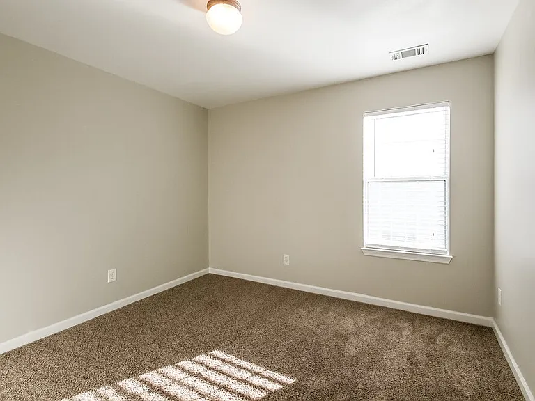 618 Brookwater Dr — Photo 10
