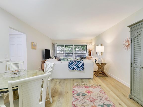 4th image of 11 Westwood Ave APT 205A