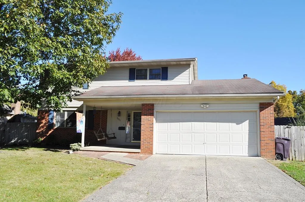 7026 Roundelay Rd N photo 1