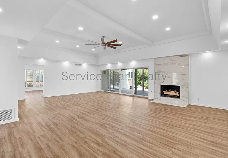 7320 E Rose Ln — Photo 5