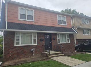 736 3rd St FLOOR 2, Secaucus, NJ 07094