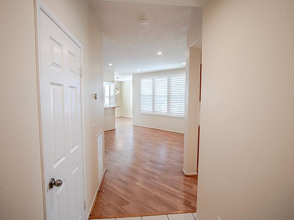 5th image of 27060 Victoria Ln Unit 107