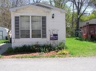 26 Feller Ct, Poughkeepsie, NY 12603