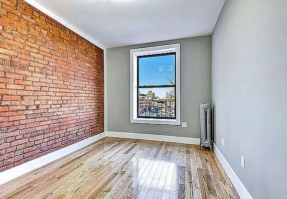 2nd image of 403 W 205th St APT 31