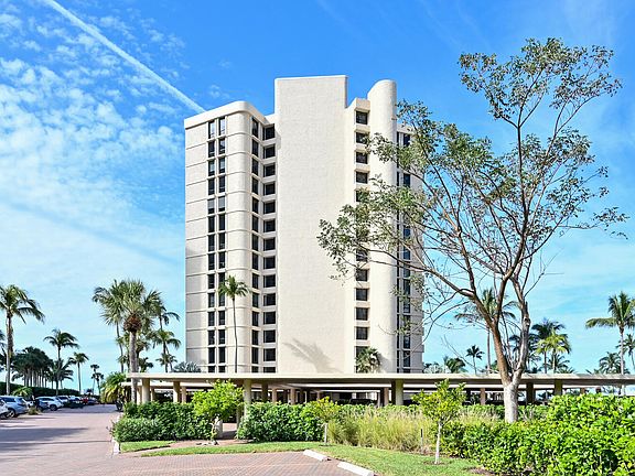 3rd image of 4001 Gulf Shore Blvd N APT 803